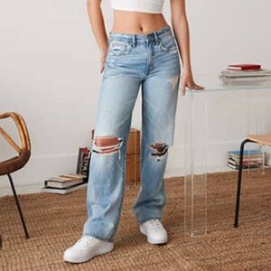 American Eagle • 90s Bootcut Light Wash Distressed Jeans LONG